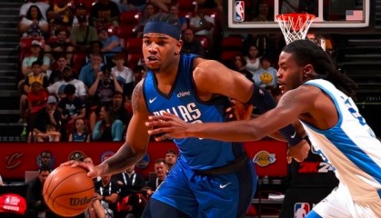  霍姆格伦伤退，雷霆不敌独行侠  