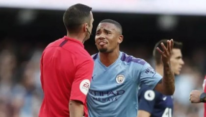  罗马客场遭遇门线悬案VAR判定引发争议  