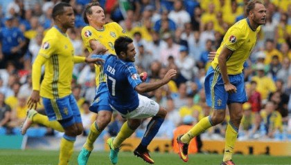  伯恩茅斯主场不敌狼队保级压力增大