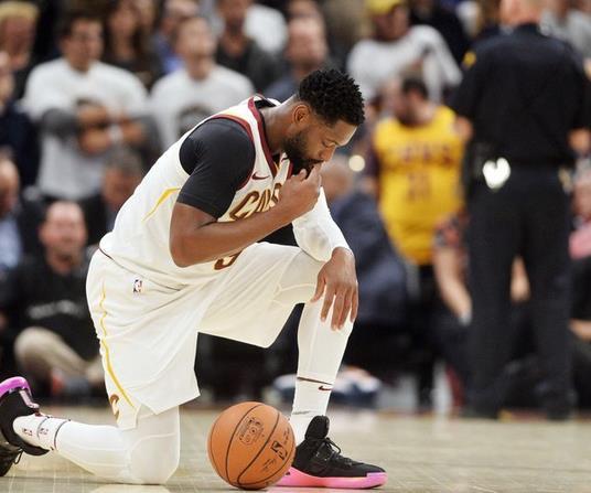  佛罗伦萨核心球员重伤赛季报销引发阵容危机  