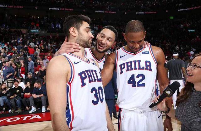  曼联拉什福德替补登场绝杀升班马谢菲联