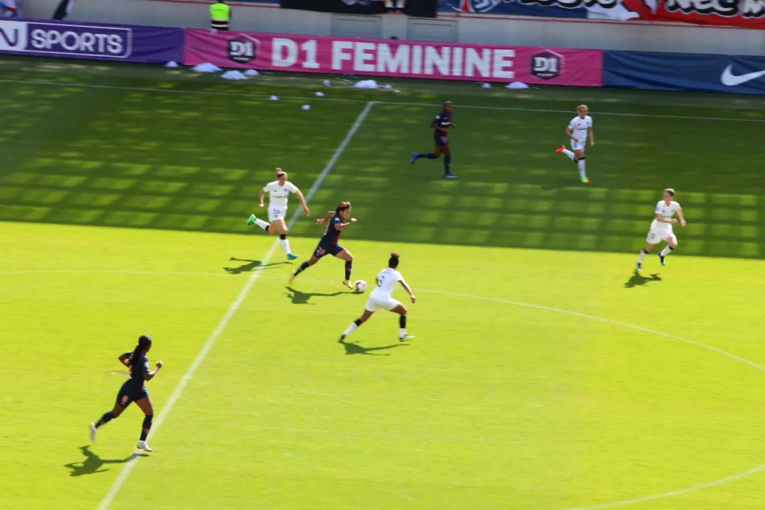  巴黎人预备队小将亮眼，法甲首秀破门载入史册