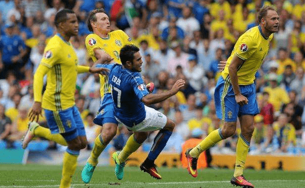  伯恩茅斯主场不敌狼队保级压力增大