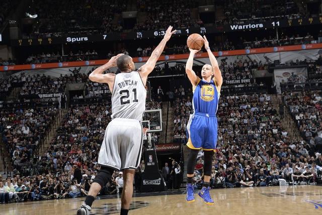  库里三分雨勇士大胜国王稳固附加赛席位